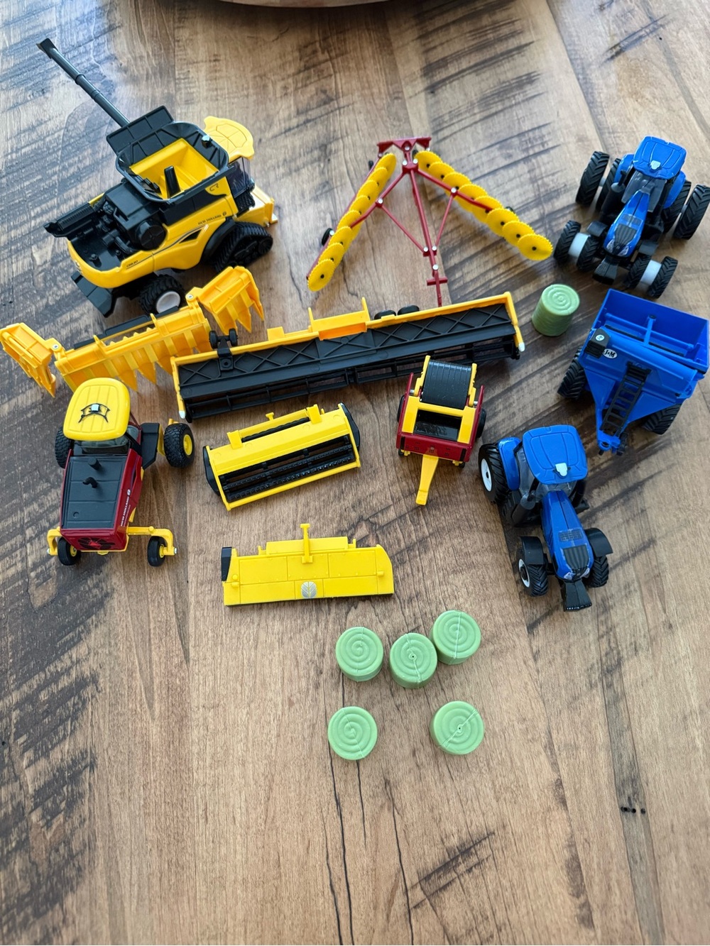 New Holand Farm Toy Set - Yellow & Blue Harvest Vehicles